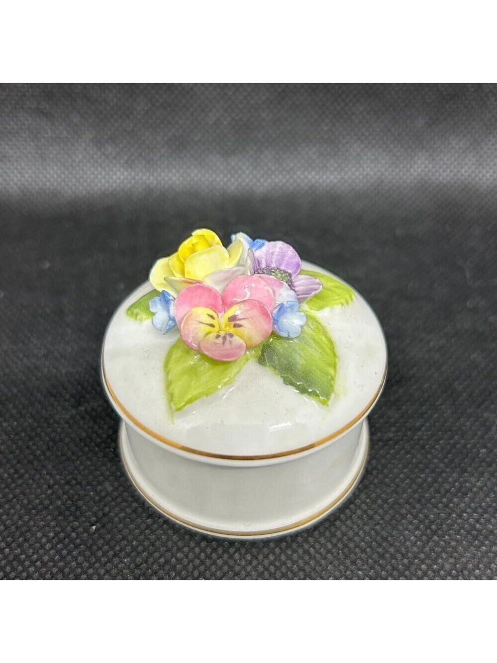 Vintage Crown Staffordshire England bone China Trinket/Pill box